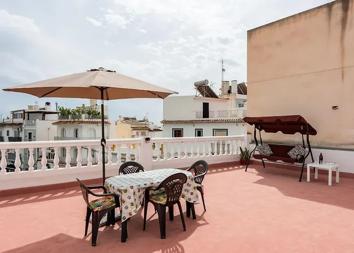 Apartamento Completo Con 3 Amplios Dormitorios Y Gran Azotea Privada