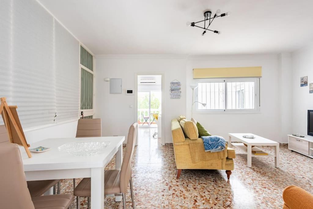 Completo Con 3 Amplios Y Gran Azotea Privada Appartamento