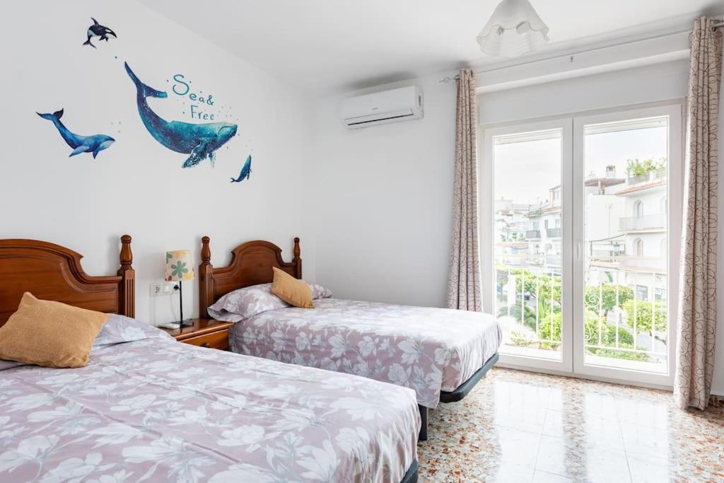 Appartamento Completo Con 3 Amplios Y Gran Azotea Privada Nerja