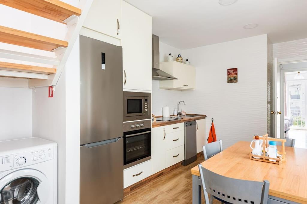Completo Con 3 Amplios Y Gran Azotea Privada Appartamento Nerja